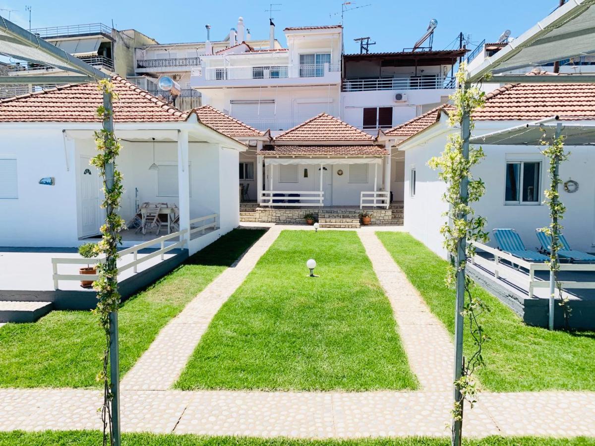Seaside Bungalows Petalidi Bagian luar foto