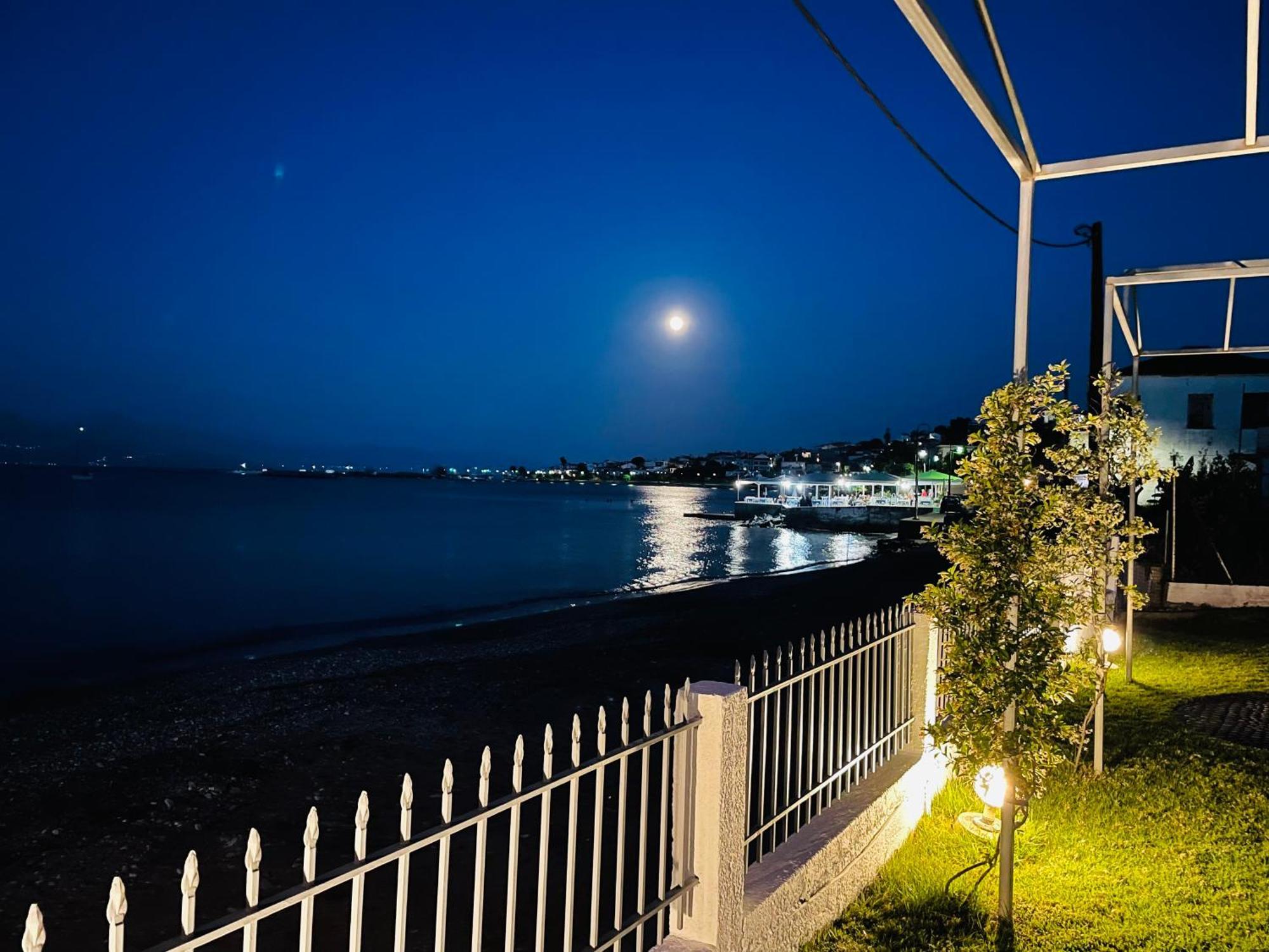 Seaside Bungalows Petalidi Bagian luar foto